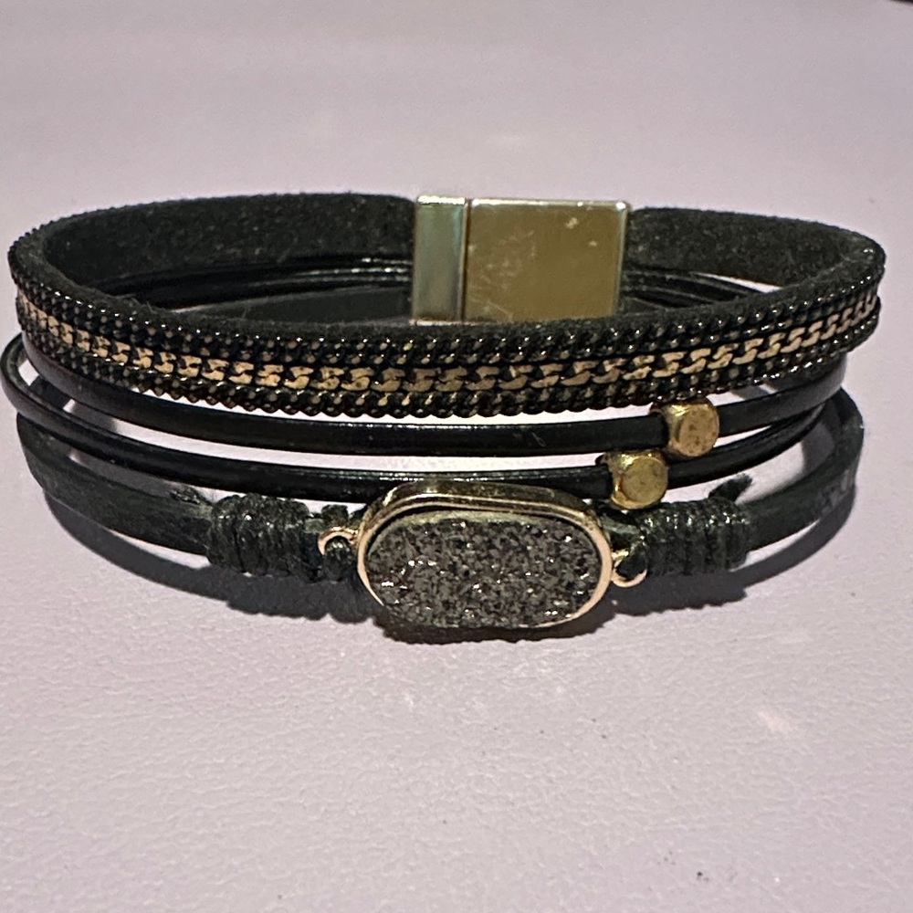 *FREE* Black and Gold Multi-Strand Leather Bracelet with Druzy Accent